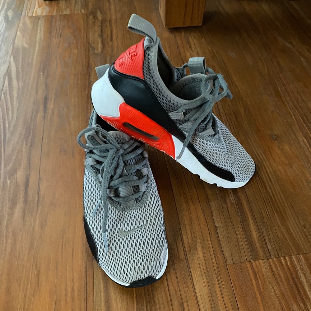 Nike air Max shoes red black white